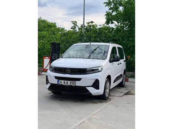 Sahibinden Opel Combo 1.5 CDTI Essential 2025 Model 