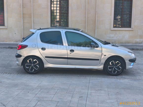 ÜMİT AUTO/2001/CAM TAVAN/PEJO/206/XT/BENZİN LPG/