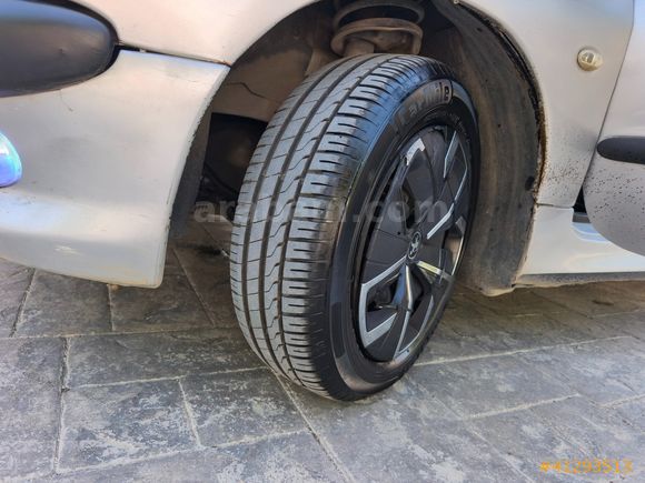 ÜMİT AUTO/2001/CAM TAVAN/PEJO/206/XT/BENZİN LPG/