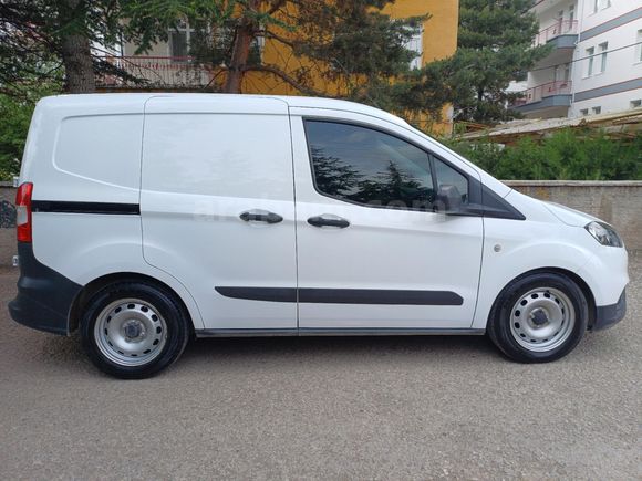 Sahibinden Ford Transit Courier 1.5 TDCi Trend 2022 Model