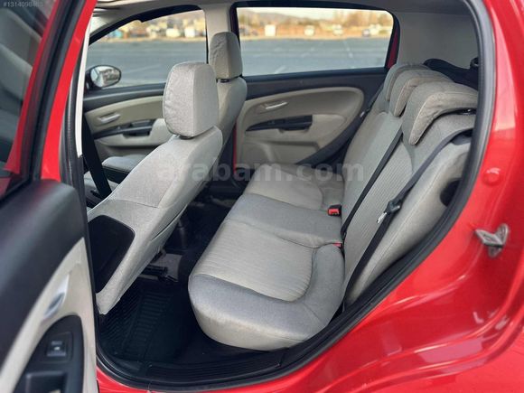135 BİN KM - 6 İLERİ 105 HP SUNROOF