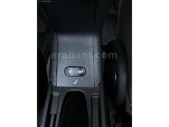 135 BİN KM - 6 İLERİ 105 HP SUNROOF
