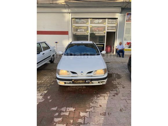 Galeriden Renault Megane 1.6 RNA 1999 Model Adıyaman