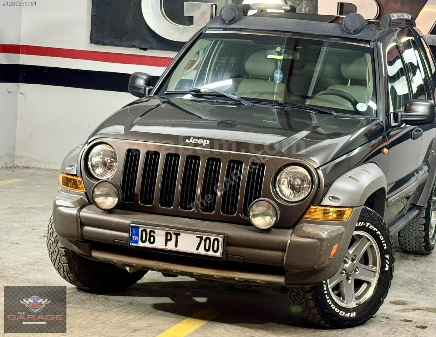 Galeriden Jeep Cherokee 2.8 CRD Renegade 2006 Model İstanbul 252.000 km Yeşil 4