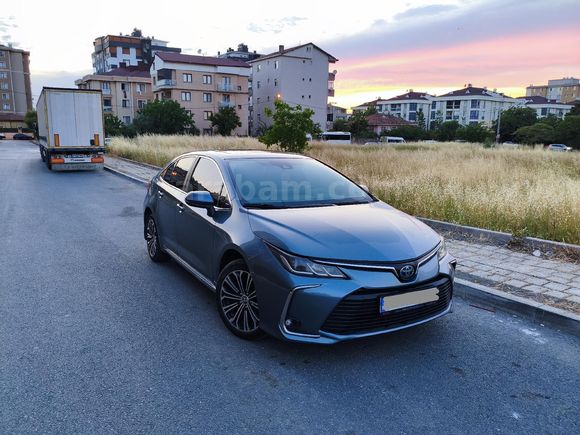 Sahibinden Toyota Corolla 1.8 Hybrid Flame X-Pack 2020 Model