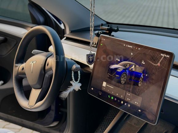  Tesla Model Y Standart Range   DEEP BLUE İÇ BEYAZ