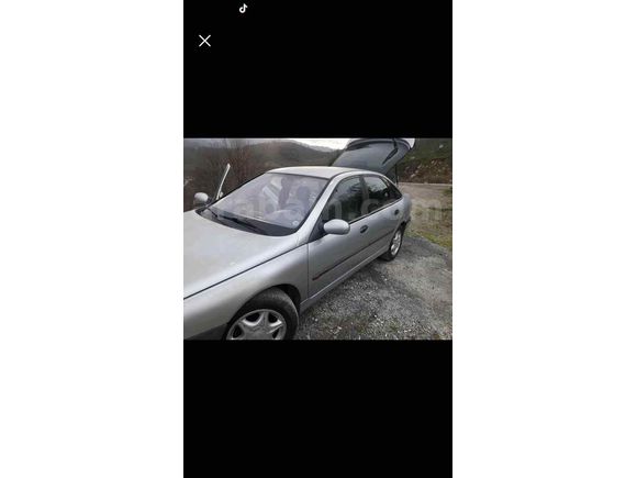 Sahibinden Renault Laguna 1.8 RXE 2000 Model 
