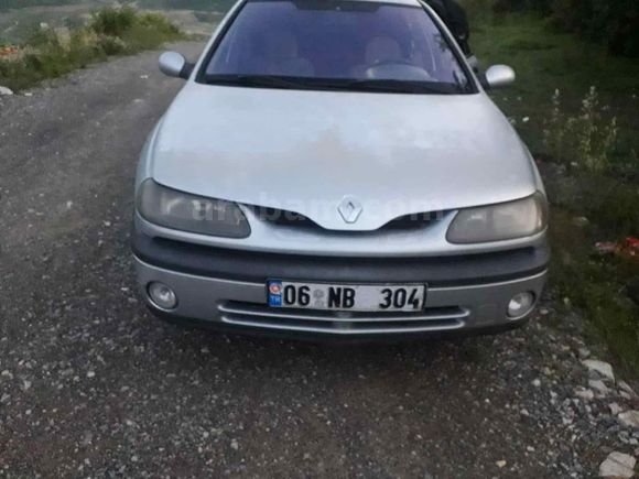 Sahibinden Renault Laguna 1.8 RXE 2000 Model 