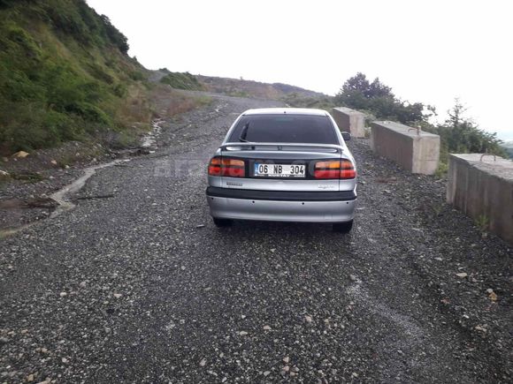 Sahibinden Renault Laguna 1.8 RXE 2000 Model 