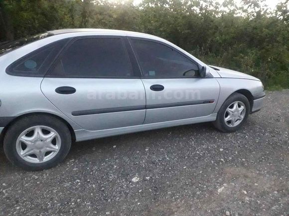 Sahibinden Renault Laguna 1.8 RXE 2000 Model 