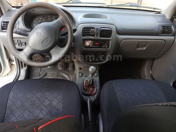 2001 MODEL 1.4 RNA KLİMALI YENİ BAKIMLI 246500 km