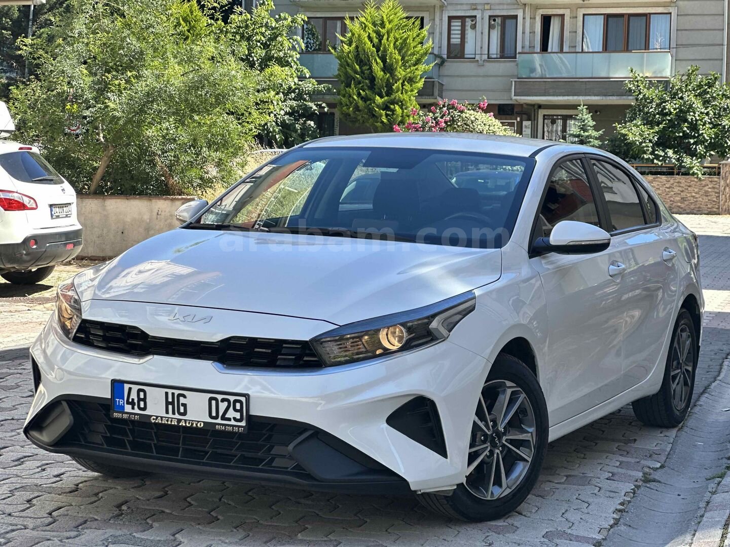 Galeriden Kia Cerato 1.6 MPI Elegance 2022 Model İstanbul 49.850 km Beyaz 2