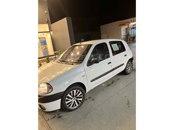 Sahibinden Renault Clio 1.4 RTA 2001 Model İzmir