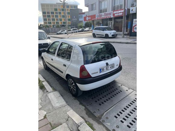 Sahibinden Renault Clio 1.4 RTA 2001 Model İzmir