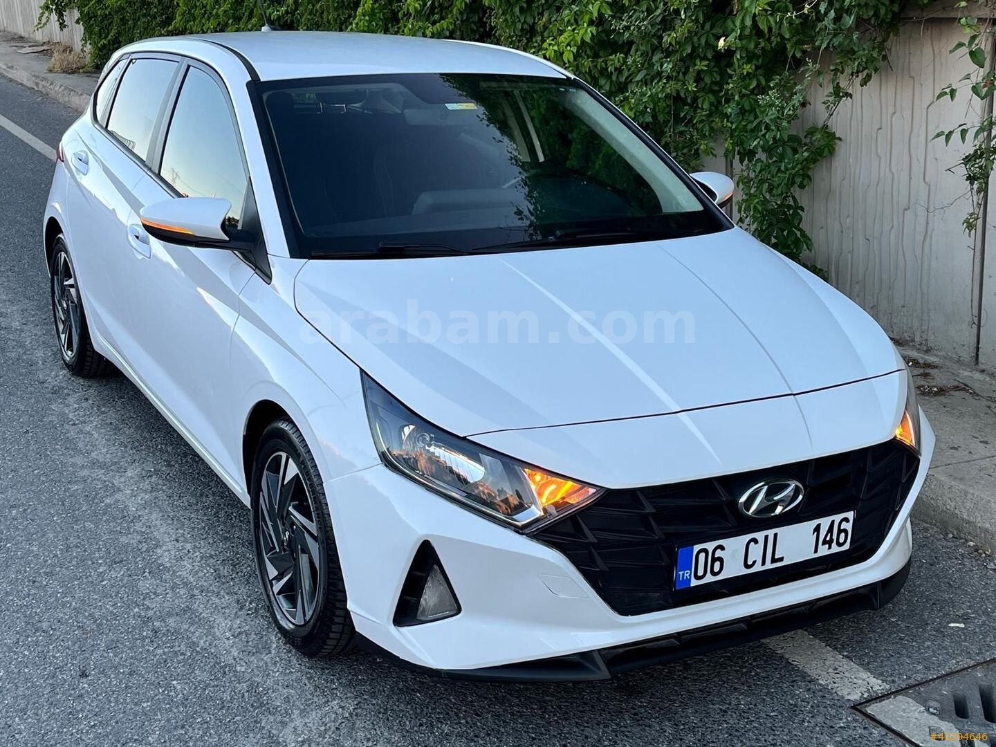 Galeriden Hyundai i20 1.4 MPI Style 2021 Model İstanbul 41.850 km Beyaz 7