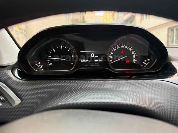Sahibinden Peugeot 2008 1.6 e-HDi Techno Edition 2017 Model  220.000 km Gri