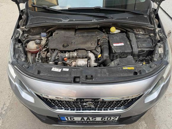 Sahibinden Peugeot 2008 1.6 e-HDi Techno Edition 2017 Model  220.000 km Gri