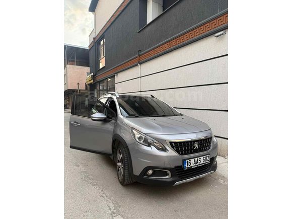 Sahibinden Peugeot 2008 1.6 e-HDi Techno Edition 2017 Model  220.000 km Gri