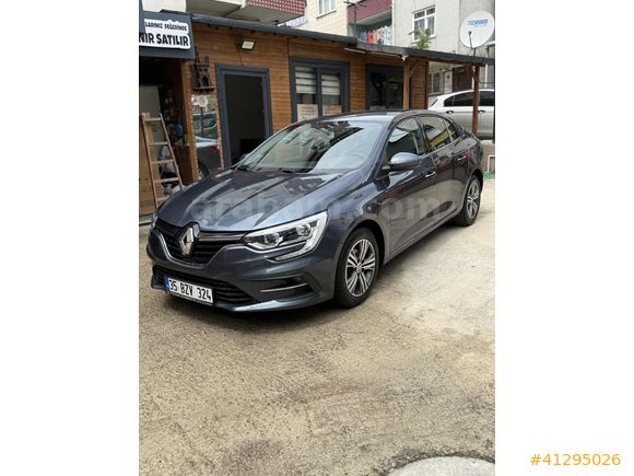 Megane Sedan 1.3 TCe Touch EDC