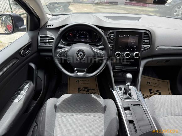 Megane Sedan 1.3 TCe Touch EDC