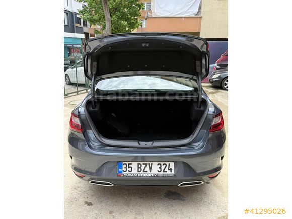 Megane Sedan 1.3 TCe Touch EDC
