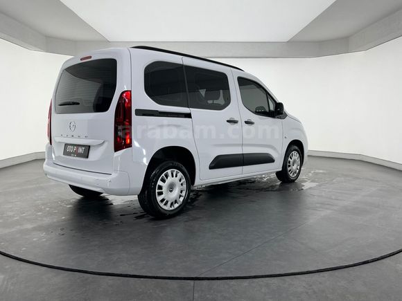 otomobil Opel Combo 1.5 D Essential