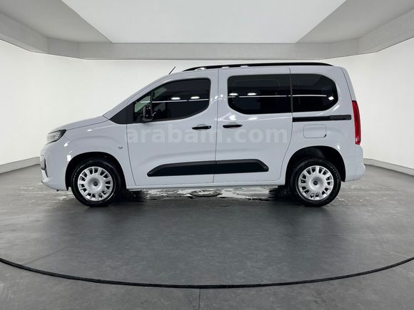 otomobil Opel Combo 1.5 D Essential