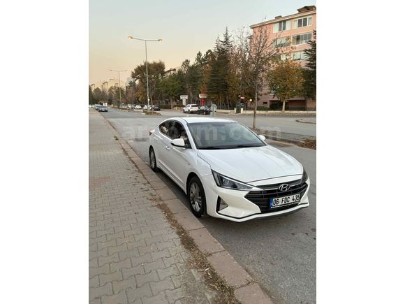 Sahibinden Hyundai Elantra 1.6 MPI Style Plus 2019 Model 