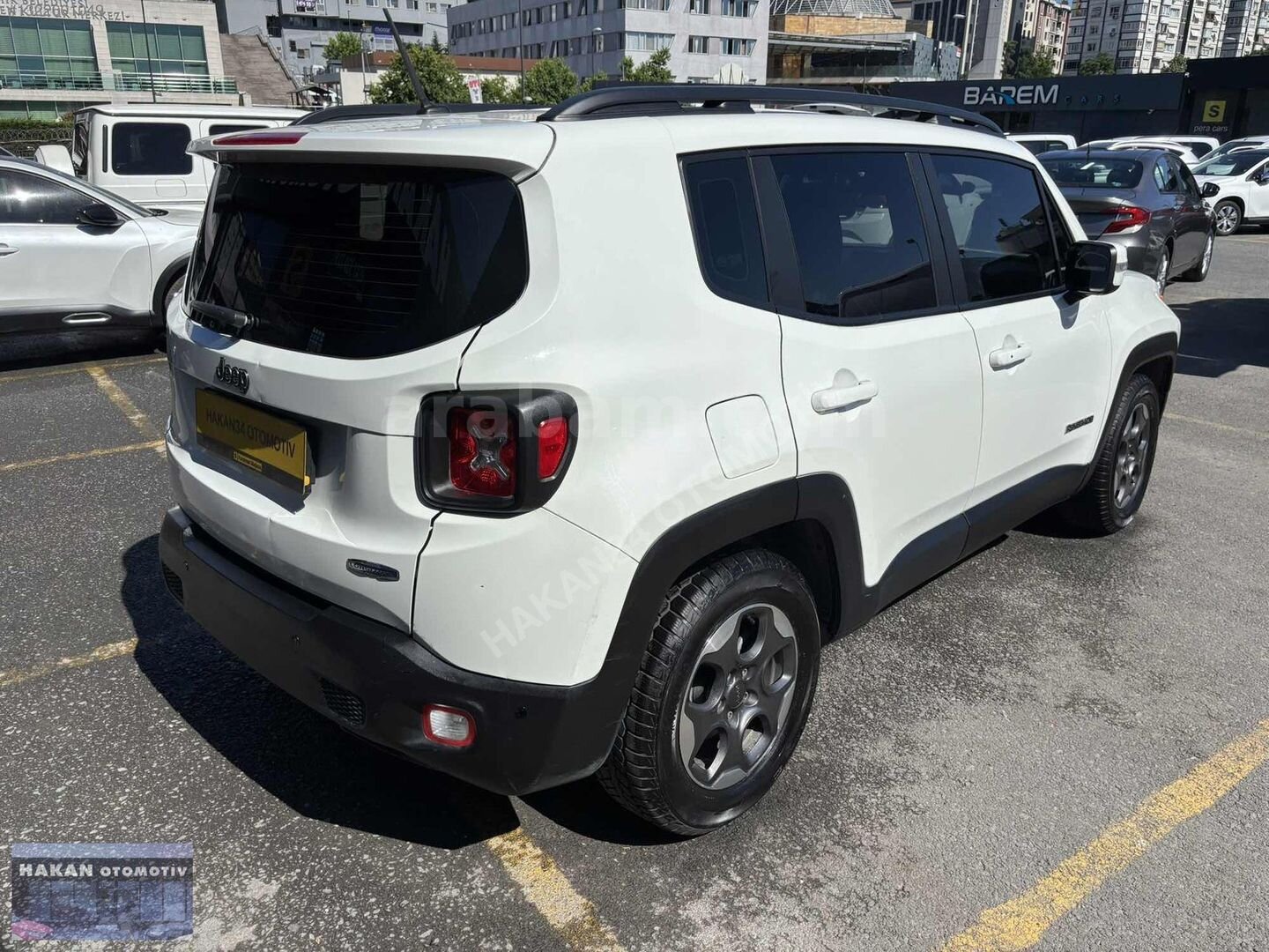 Galeriden Jeep Renegade 1.4 MultiAir Longitude 2015 Model İstanbul 85.000 km Beyaz 6