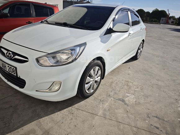 Sahibinden Hyundai Accent Blue 1.6 CRDI Mode Plus 2014 Model