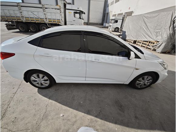 Sahibinden Hyundai Accent Blue 1.6 CRDI Mode Plus 2014 Model