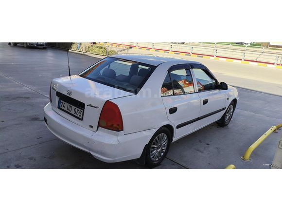 Hyundai Accent 2004 Model 1.5 dizel motor. Orjinal 216 Bin Km'de