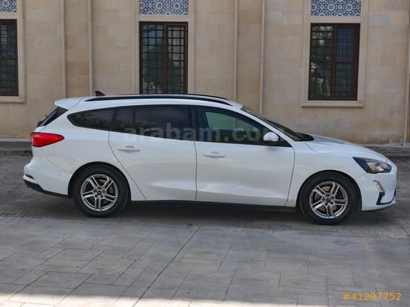 ÜMİT AUTO/2020/FORD/FOCUS/TREND X/134.BİN.KM/