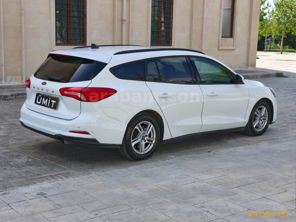 ÜMİT AUTO/2020/FORD/FOCUS/TREND X/134.BİN.KM/