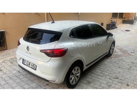 Sahibinden Renault Clio 1.0 SCe Joy 2023 Model 