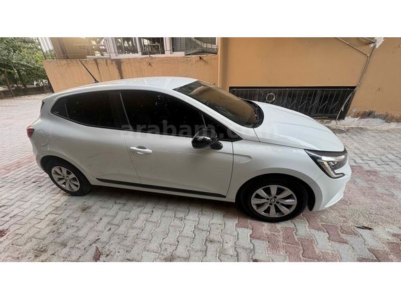 Sahibinden Renault Clio 1.0 SCe Joy 2023 Model 