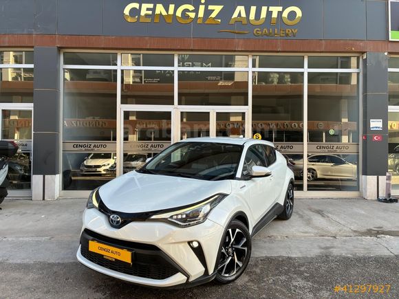 BOYASIZ 2020 CH-R 1.8 HYBİRD PASSİON X-PACK SERVİS BAKIMLI