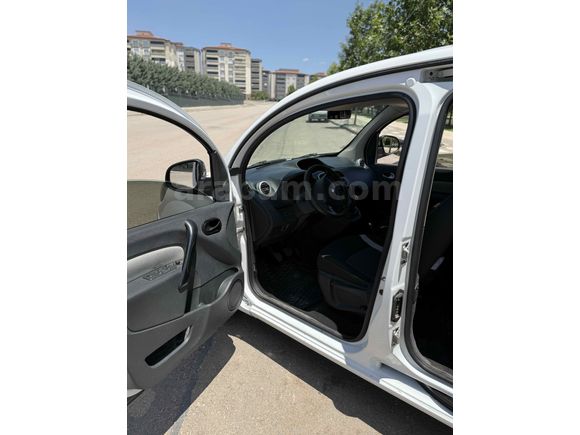 Sahibinden Renault Kangoo Multix 1.5 dCi Touch 2016 Model 
