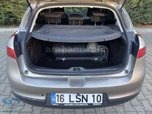2013 RENAULT MEGANE 1.6 TOUCH TAM OTOMATİK