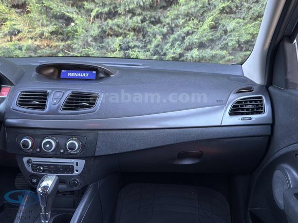 2013 RENAULT MEGANE 1.6 TOUCH TAM OTOMATİK