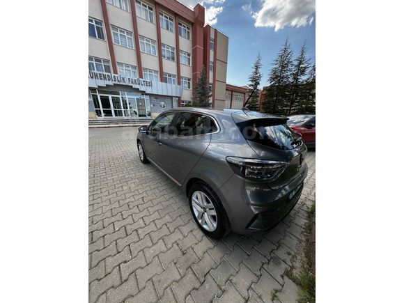 SIFIR KOKUSU ÜSTÜNDE EVOLUTİON CLIO