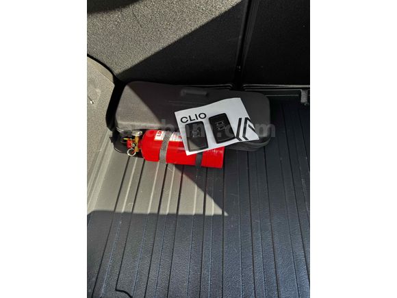 SIFIR KOKUSU ÜSTÜNDE EVOLUTİON CLIO