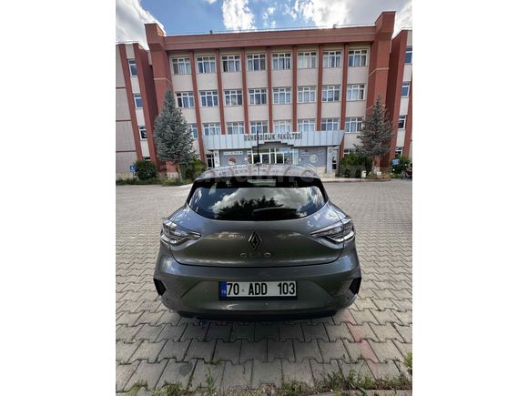 SIFIR KOKUSU ÜSTÜNDE EVOLUTİON CLIO