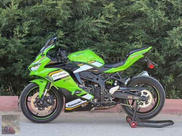 Galeriden Kawasaki Ninja ZX-4RR 2025 Model Bursa 6.005 km Yeşil