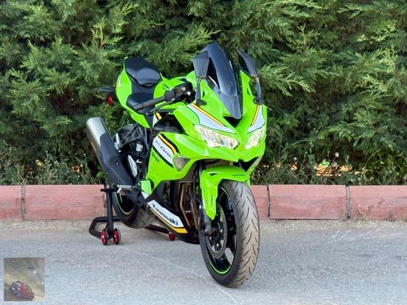 Galeriden Kawasaki Ninja ZX-4RR 2025 Model Bursa 6.005 km Yeşil