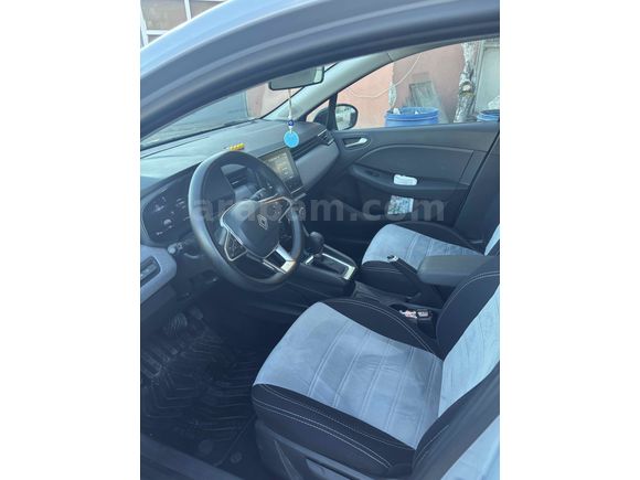 Sahibinden Renault Clio 1.0 TCe Evolution 2024 Model 