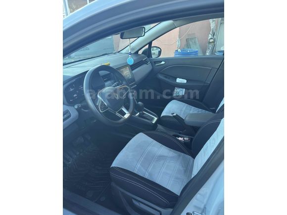 Sahibinden Renault Clio 1.0 TCe Evolution 2024 Model 