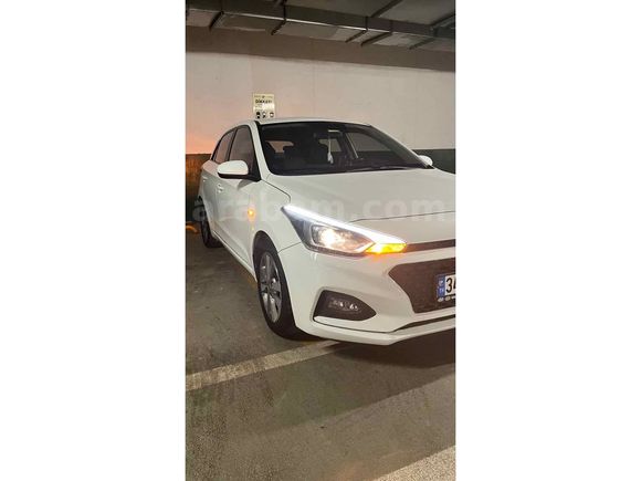 Sahibinden Hyundai i20 1.4 MPI Style 2019 Model 