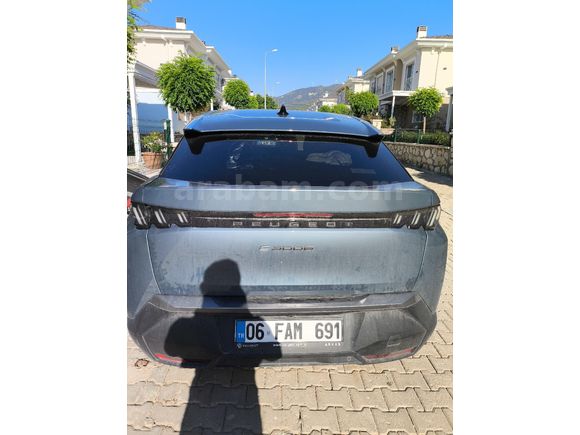 ACİL hatasiz tramersiz Peugeot e-3008 Allure 2025 Model