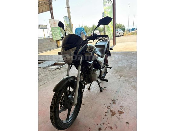 Honda CB125 E